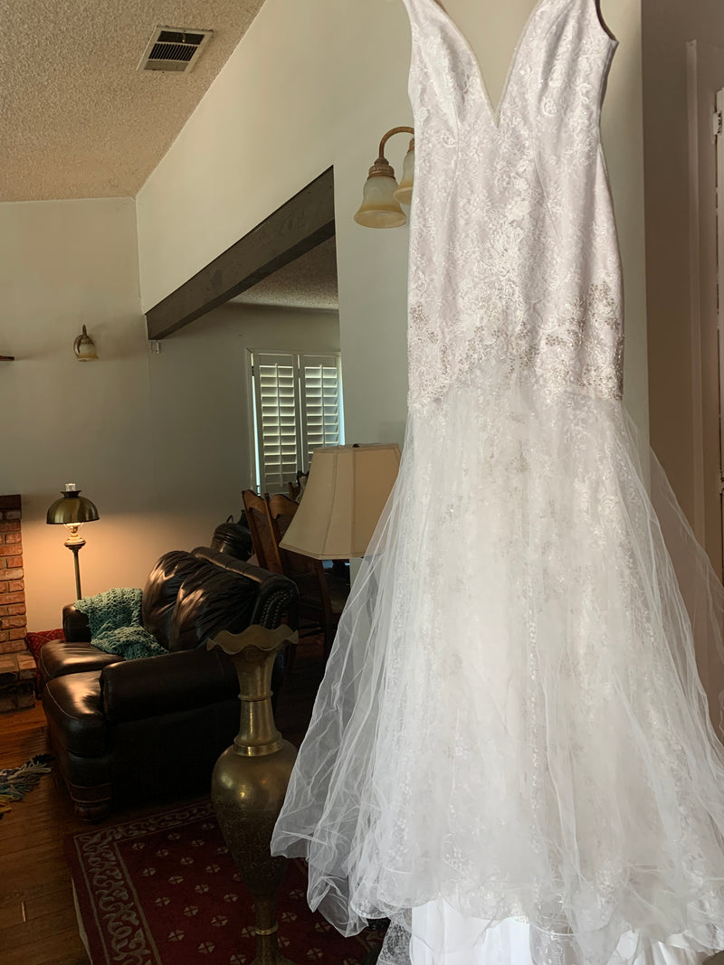 Ines Di Santo wedding Dress Ball Gown sample size 12